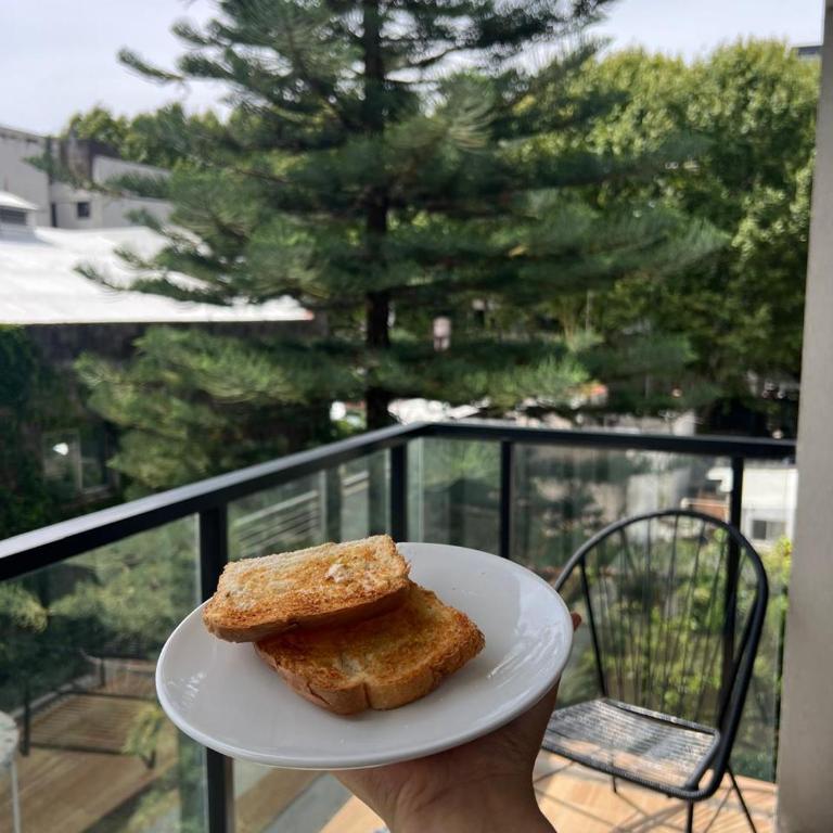 Stay, feel & live the golden aura of Palermo Hollywood - One-Bedroom Apartment - 4