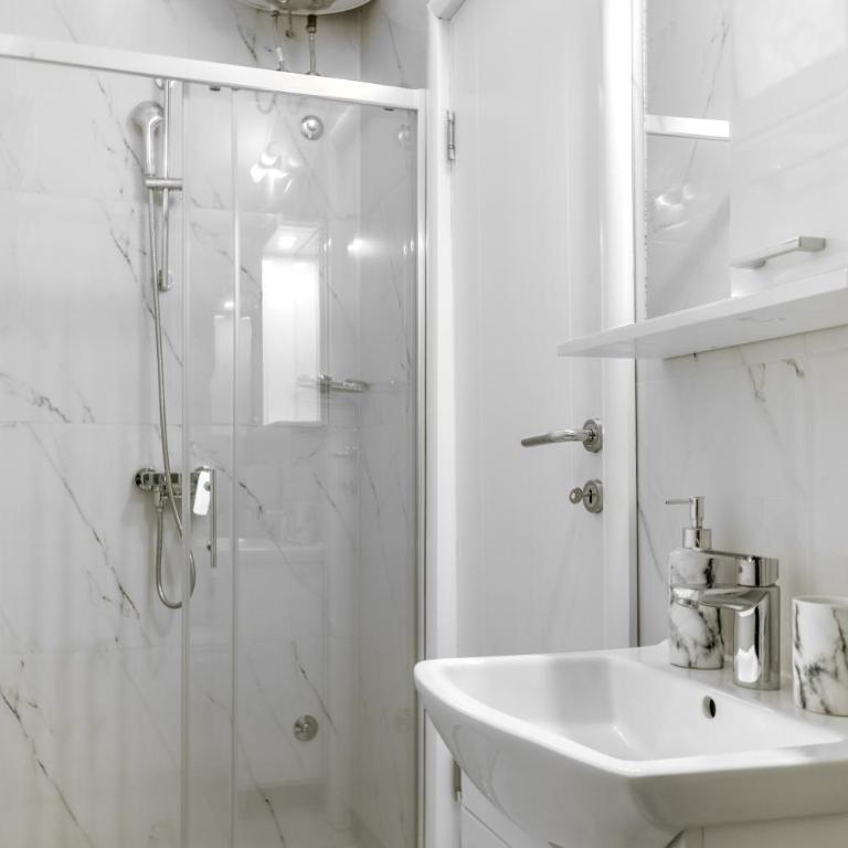 S&P City Center Apartments - Studio with Patio - 27