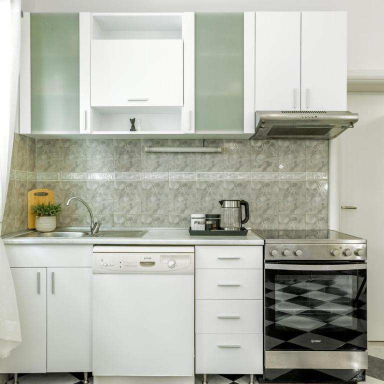 S&P City Center Apartments - Studio with Patio - 20