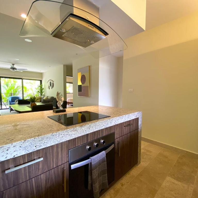 Seaview Roof Pool, Gym Onsite, 4 Blocks to 5th Ave - Single Room - 22