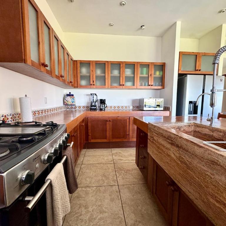 Quiet Location, Large Condo With Private Terrace - Single Room - 13