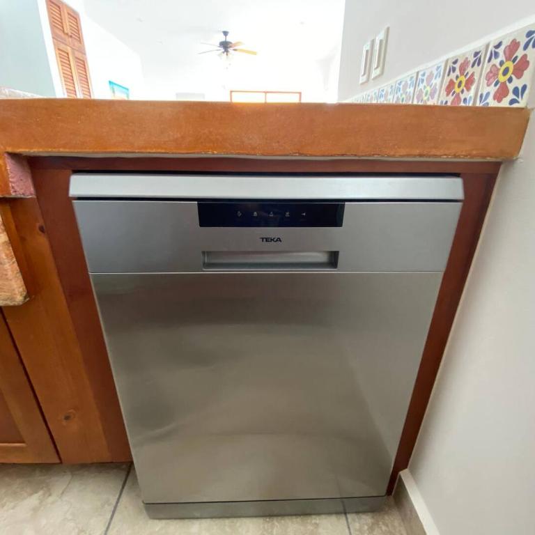 Quiet Location, Large Condo With Private Terrace - Single Room - 2
