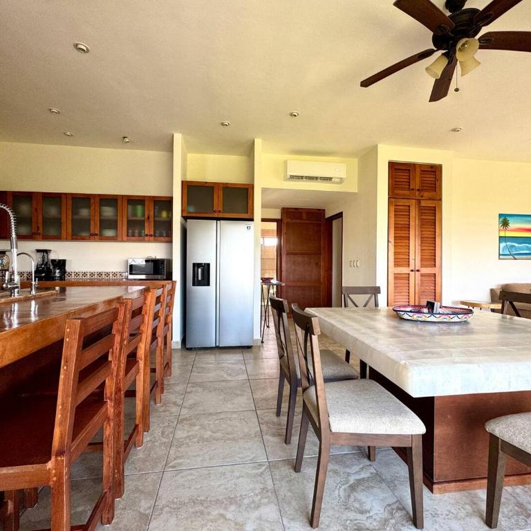 Quiet Location, Large Condo With Private Terrace - Single Room - 18