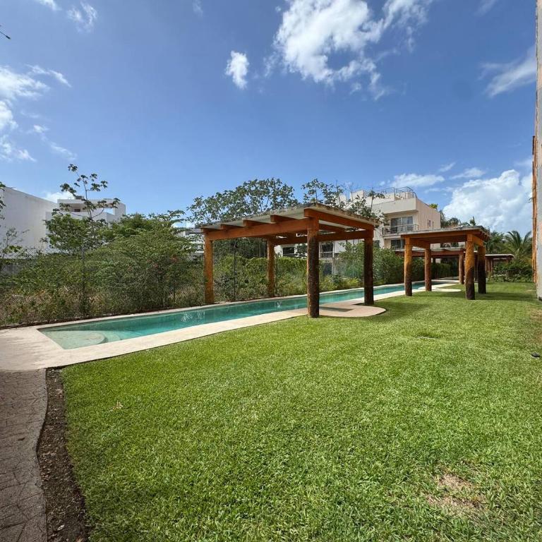 Quiet Location, Large Condo With Private Terrace - Single Room - 60