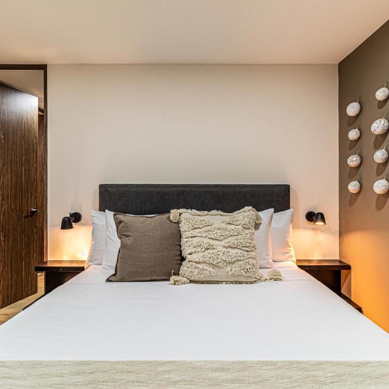 Casa Horacio by Kukun - Two-Bedroom Deluxe Apartment with Balcony - 6