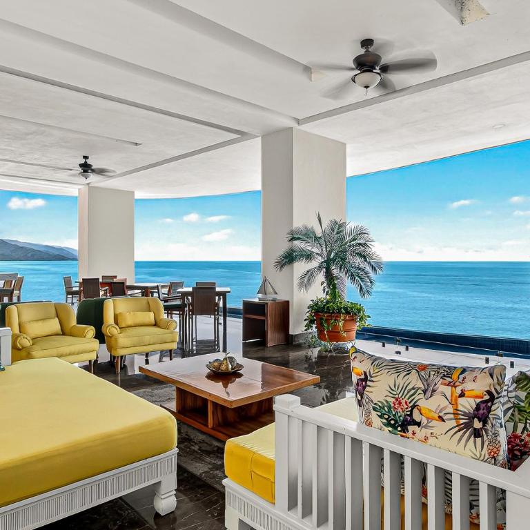 Modern condo with ocean views, rooftop infinity pool & central AC - Casa - 14