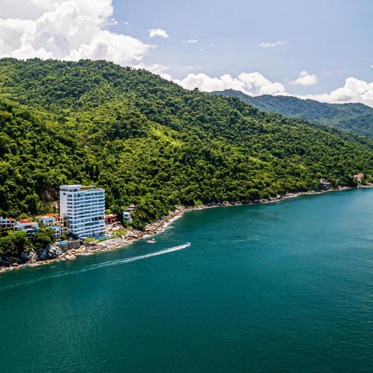 Modern condo with ocean views, rooftop infinity pool & central AC - Casa - 45