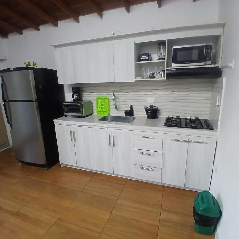 Apartamento con terraza en La Estrella - Apartamento de 1 dormitorio - 3