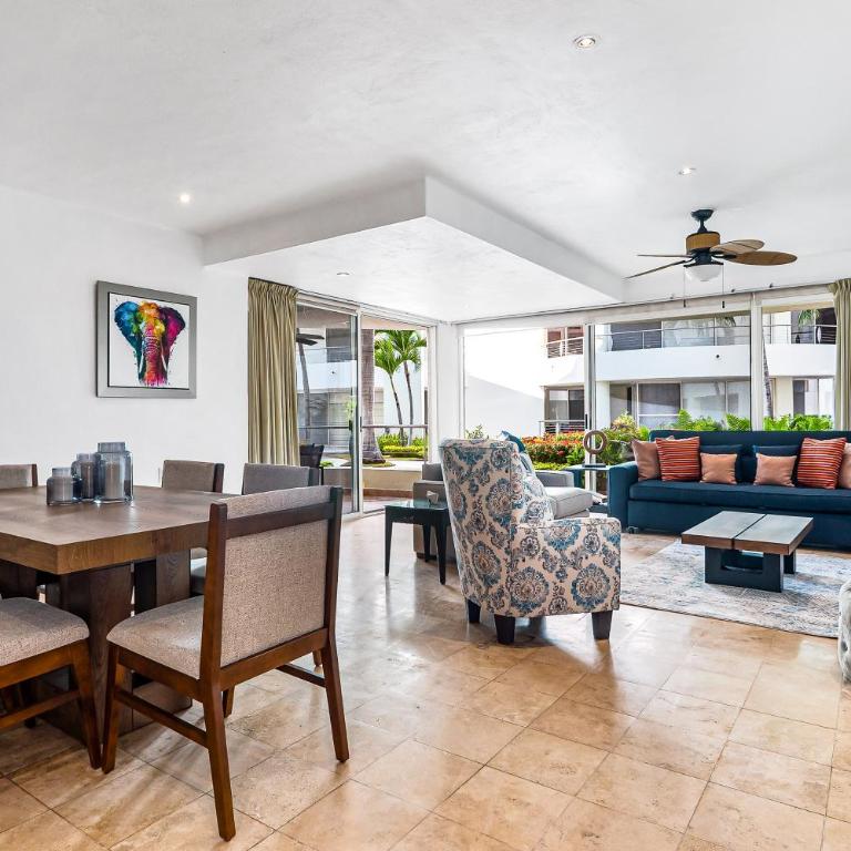 Ground-floor condo with resort pool, balcony, & pool tables - Casa - 6