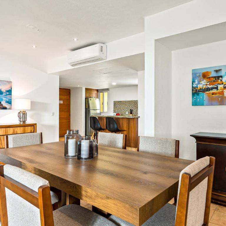 Ground-floor condo with resort pool, balcony, & pool tables - Casa - 12