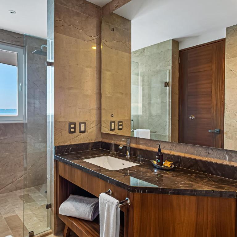 Stunning Oceanfront Apartment with Breathtaking Views and Luxurious Amenities - Casa - 24