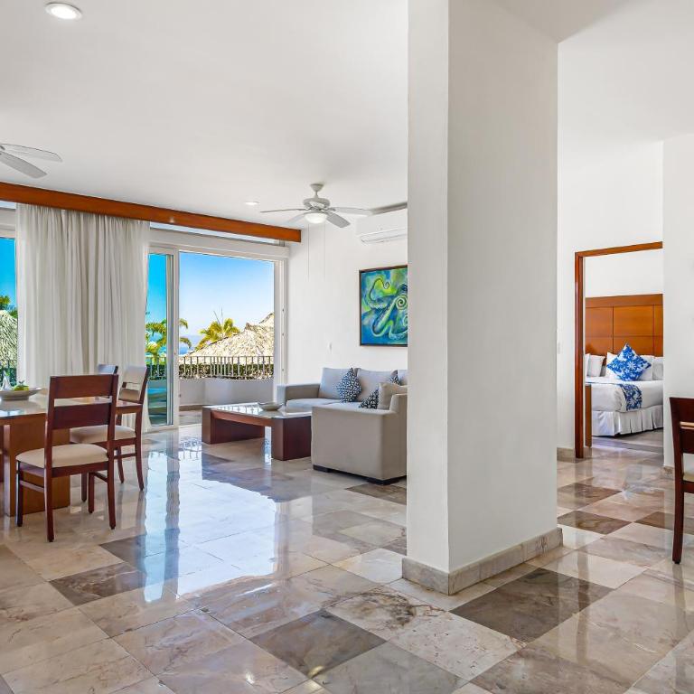 Stylish suite with WiFi, hot tub, gym access, heated pool & terraces - Casa - 4