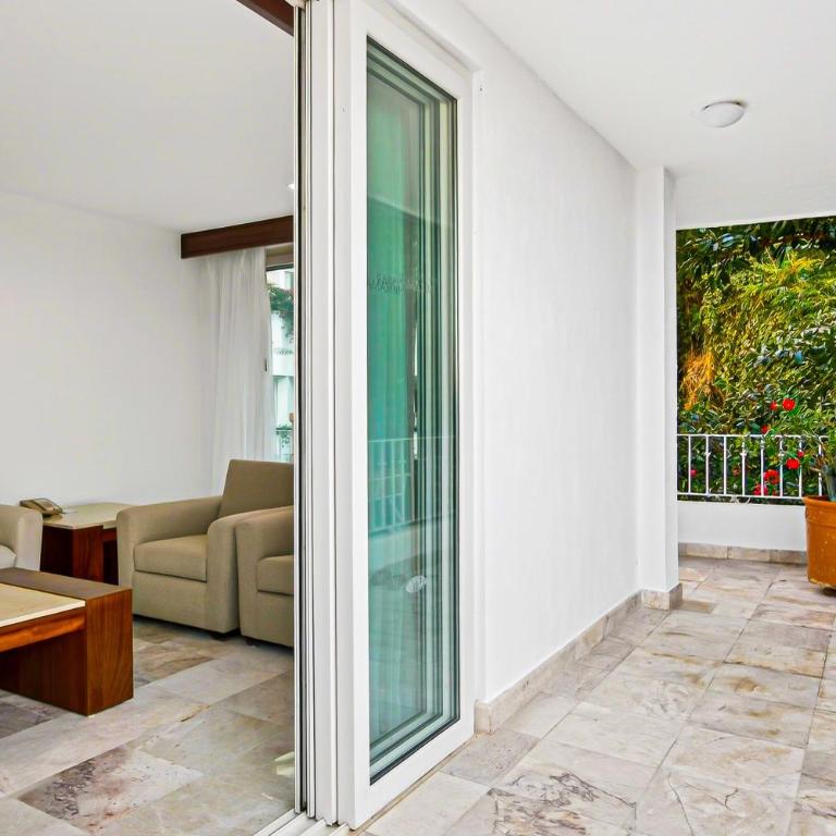 Spacious suite with wraparound terrace, rooftop infinity pool & resort amenities - Vacation Home - 8