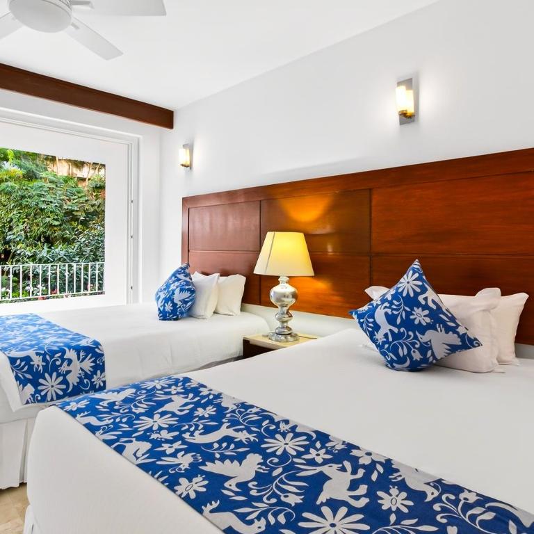 Spacious suite with wraparound terrace, rooftop infinity pool & resort amenities - Vacation Home - 20