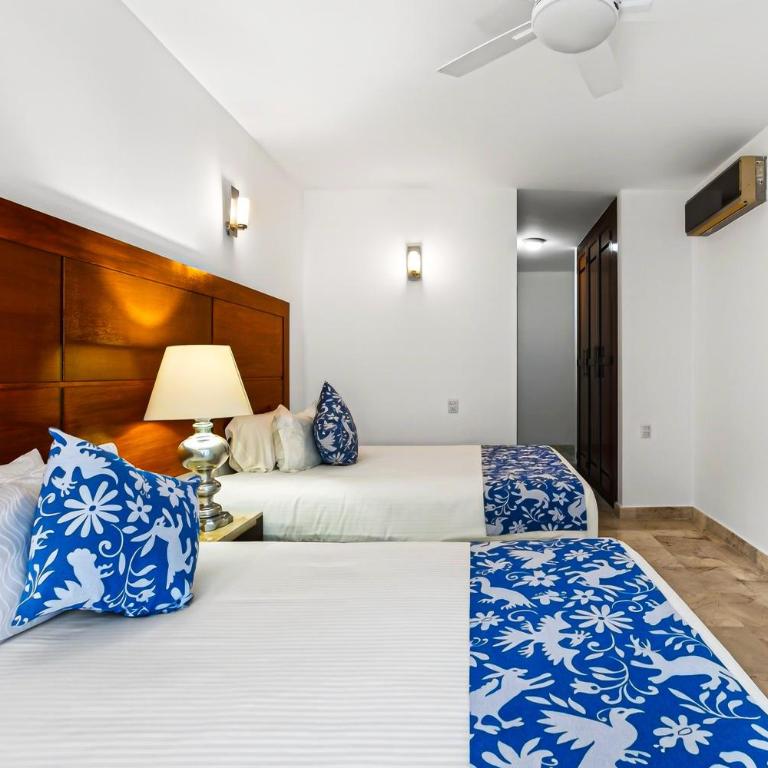 Spacious suite with wraparound terrace, rooftop infinity pool & resort amenities - Vacation Home - 22