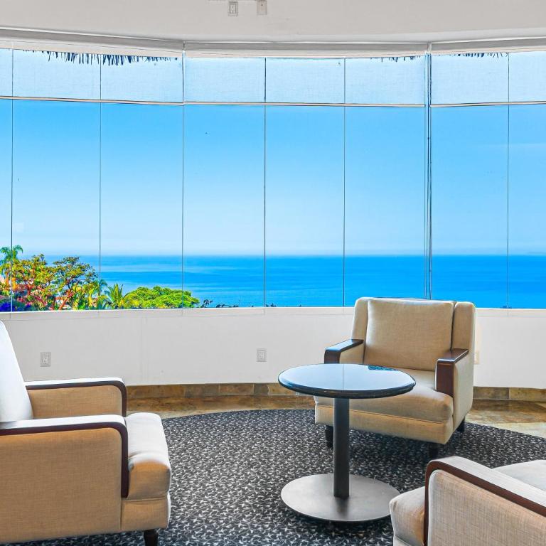 Spacious suite with wraparound terrace, rooftop infinity pool & resort amenities - Vacation Home - 31