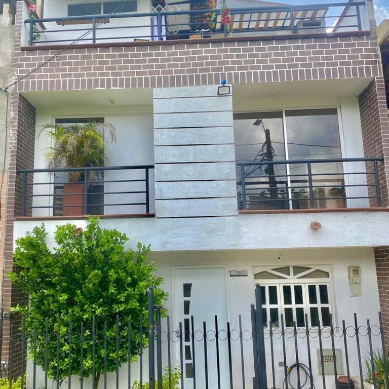 Apartamento con terraza en La Estrella - Apartamento de 1 dormitorio - 87