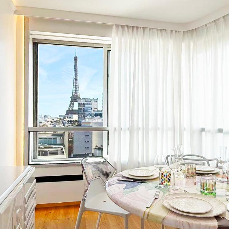 Contemporary artist style panoramic EiffelTower - Appartement Supérieur 2 Chambres - 4