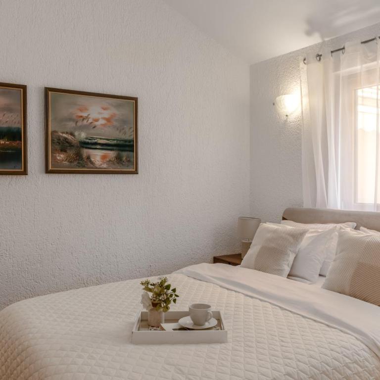 S&P City Center Apartments - One-Bedroom Apartment with Terrace - 18