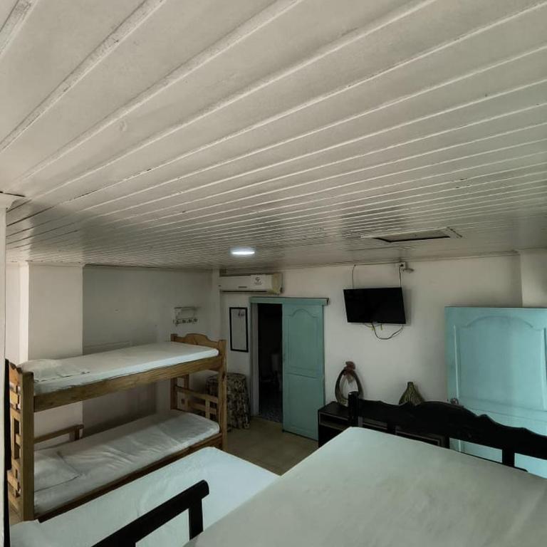 Hostal Familiar Hopen Nel - Habitación Cuádruple Estándar - 2