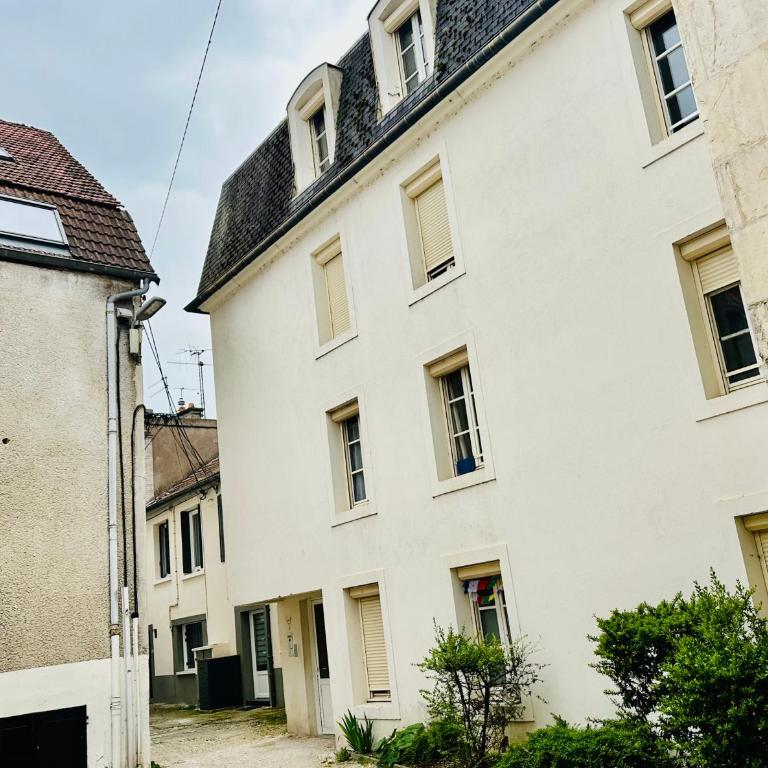Le Studio des Ducs - One-Bedroom Apartment - 17