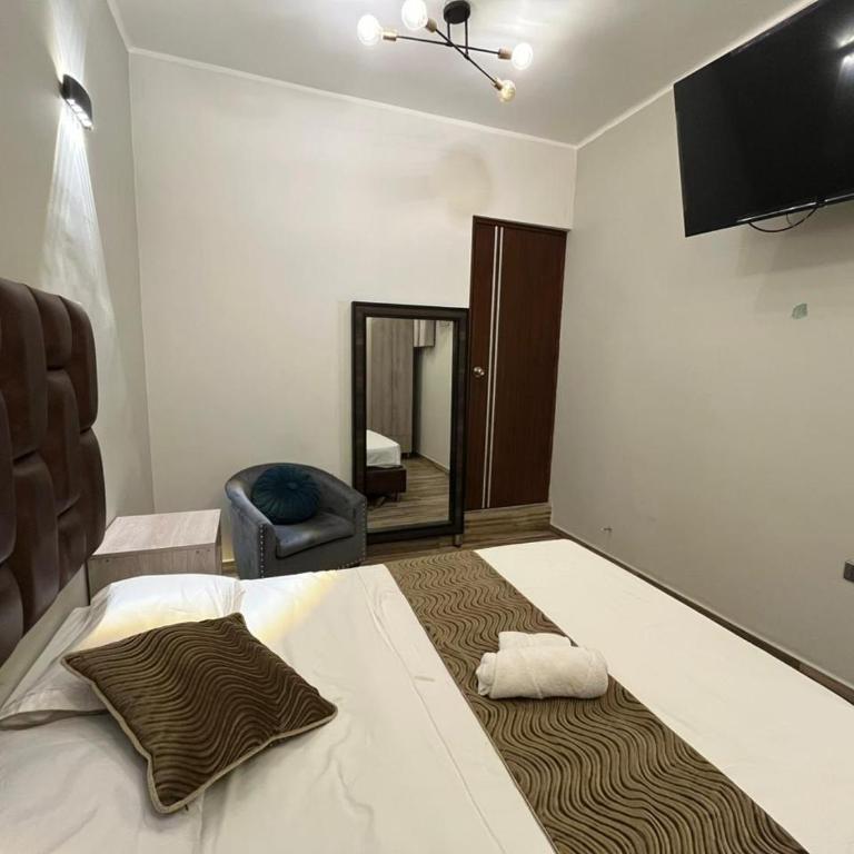 Ciudad Del Sol Hostel - Standard Double Room with Fan - 5