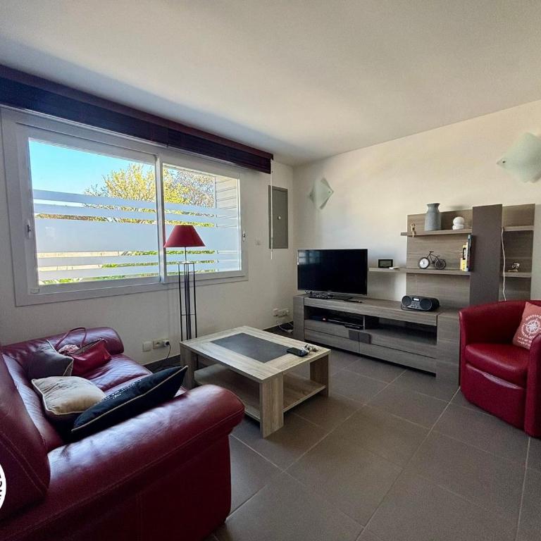 Maison rénovée avec jardin privatif, proche des Sables d'Olonne, parking et Wifi inclus - FR-1-426-226 - Maison de Vacances (4 Adultes) - 17
