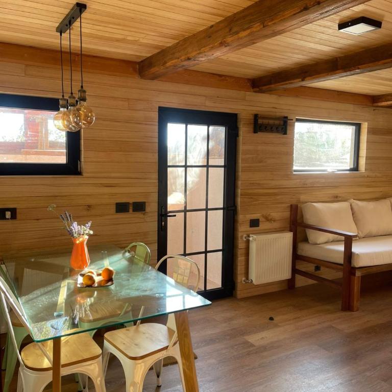 Tiny Under Chalet - One-Bedroom Apartment with Garden View - 8