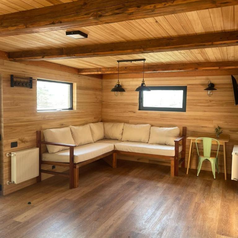 Tiny Under Chalet - One-Bedroom Apartment with Garden View - 11