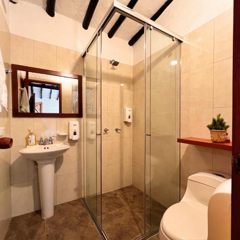 La Franchesca Hotel Boutique - Standard Family Room - 4