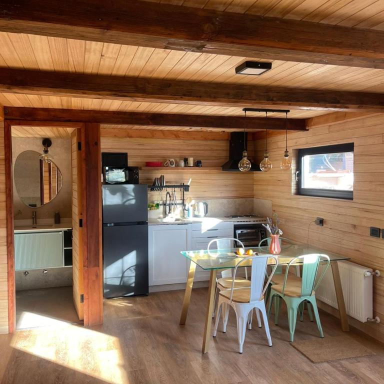 Tiny Under Chalet - One-Bedroom Apartment with Garden View - 17
