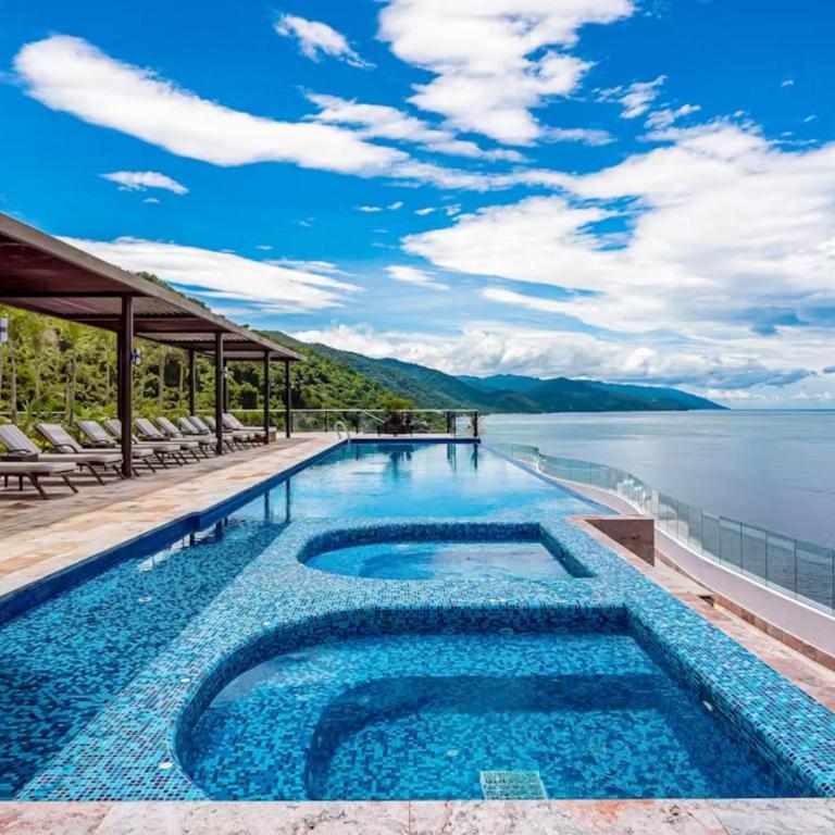 Luxury bayfront condo with amazing views, pool & spa - Casa - 23