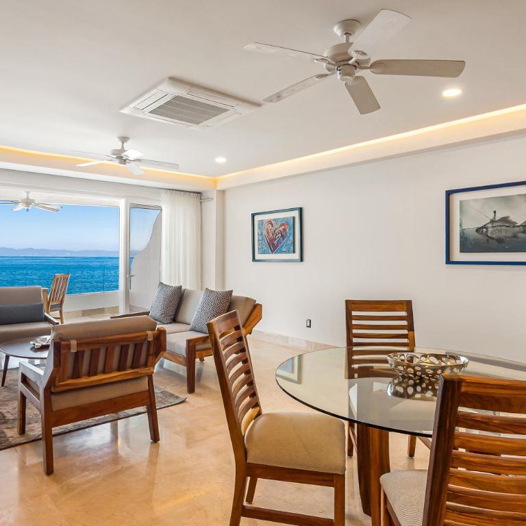 Exquisite oceanfront condo with amazing pool, balcony & W/D - Casa - 10