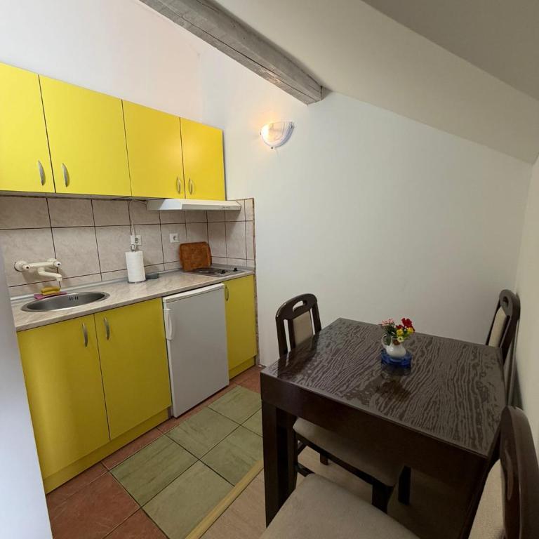 Soba 6 Vila Milka - Apartman sa 2 Spavaće Sobe - 5