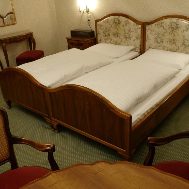 Hotel Hohenstauffen - Doppelzimmer - 8