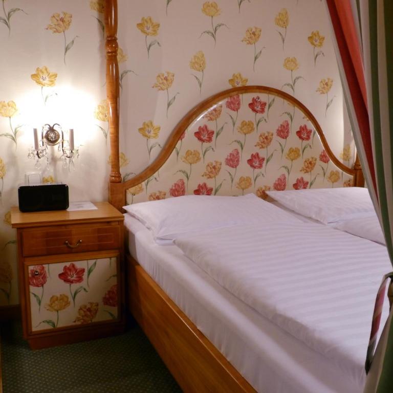 Hotel Hohenstauffen - Doppelzimmer - 10
