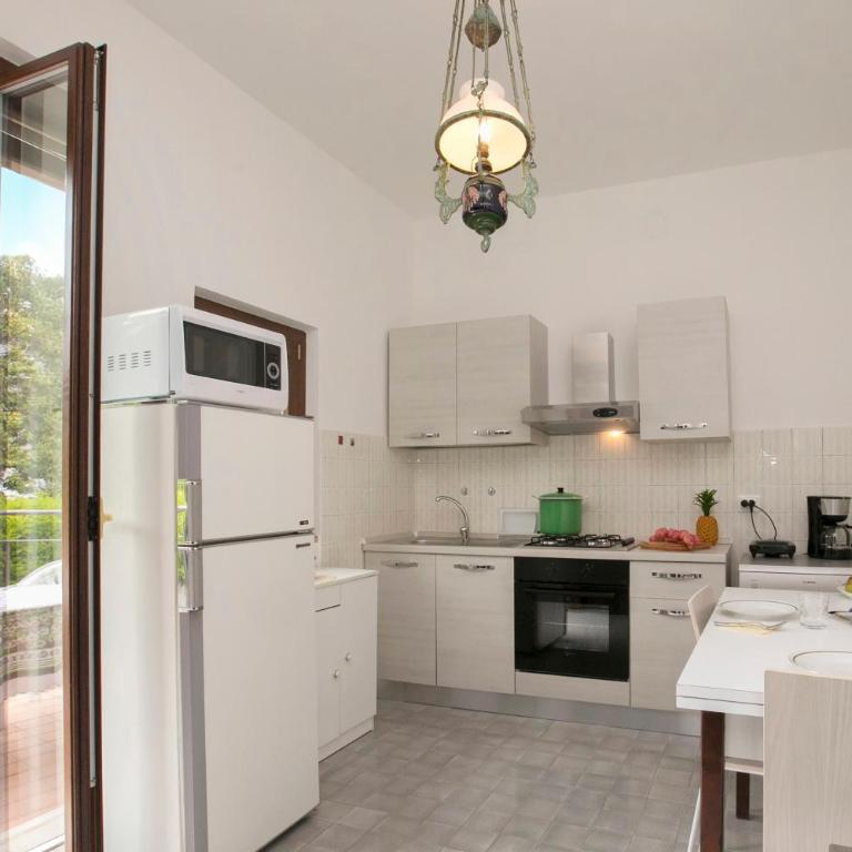 Villa Alberti 900m from Garda lake with Garden - Villa con Vista Giardino - 9