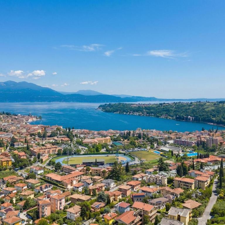 Villa Alberti 900m from Garda lake with Garden - Villa con Vista Giardino - 33