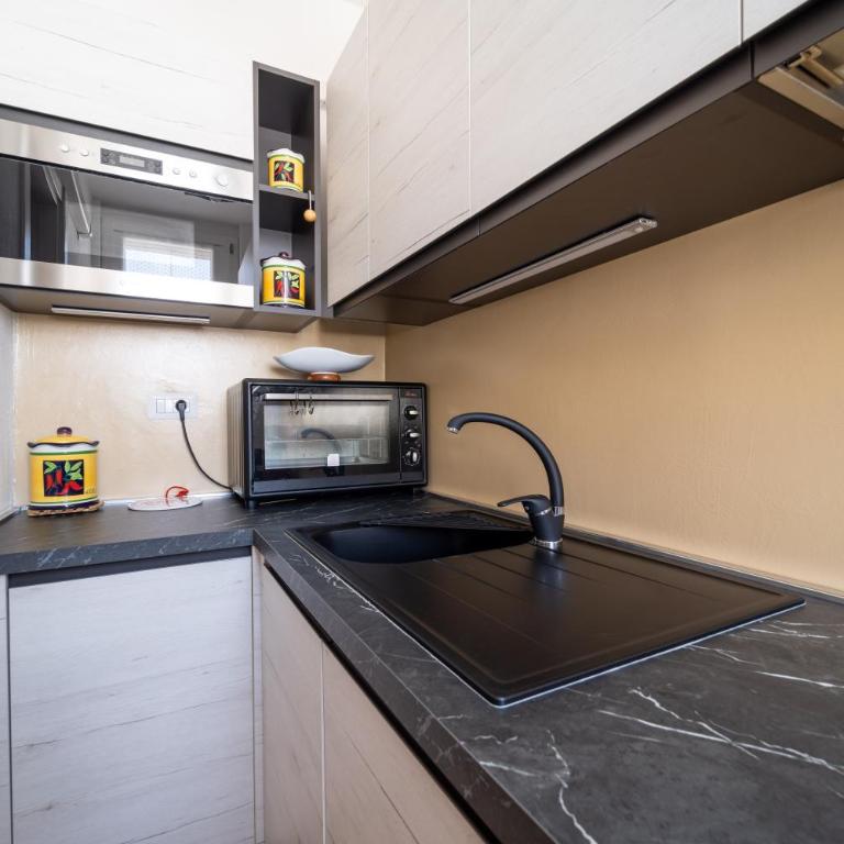 Magic Moments Holidays - Alghero - One-Bedroom Apartment with Balcony - 14