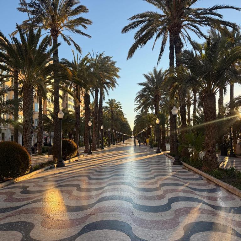 Balcones a la Plaza del Ayuntamiento Mi casa en Alicante - Three-Bedroom Apartment with View - 42
