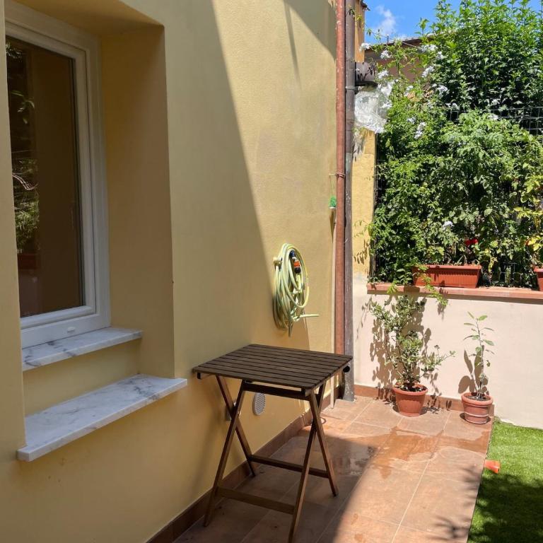 Historic Garden Home - One-Bedroom Apartment - 8
