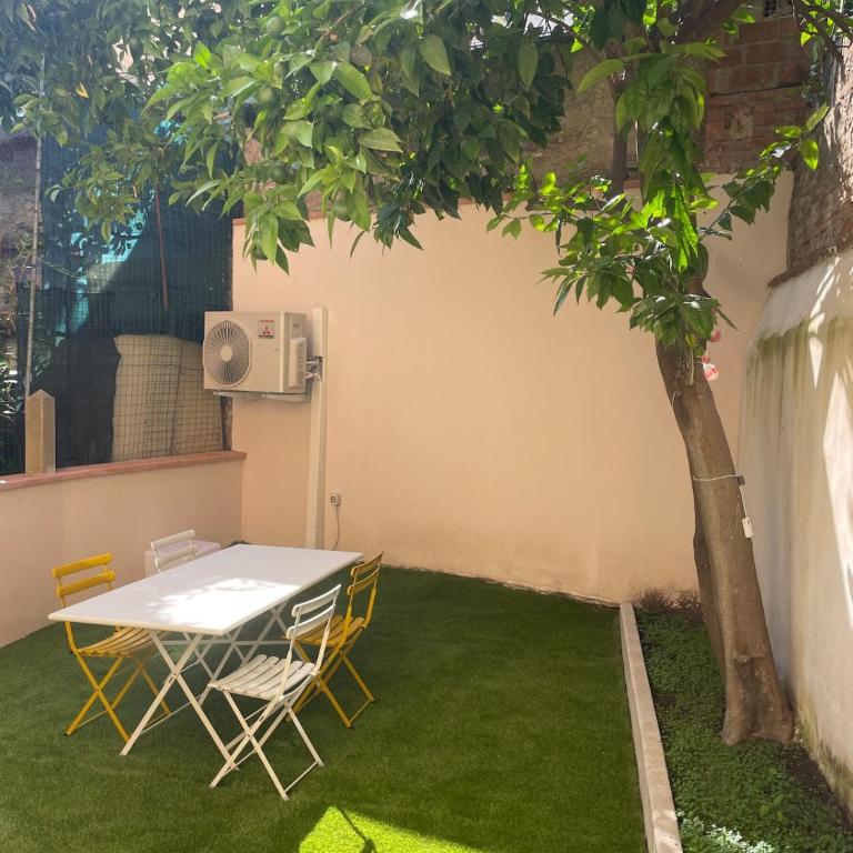 Historic Garden Home - One-Bedroom Apartment - 9