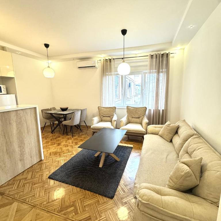 Lex Downtown Belgrade Apartment - One-Bedroom Apartment with Balcony - 8