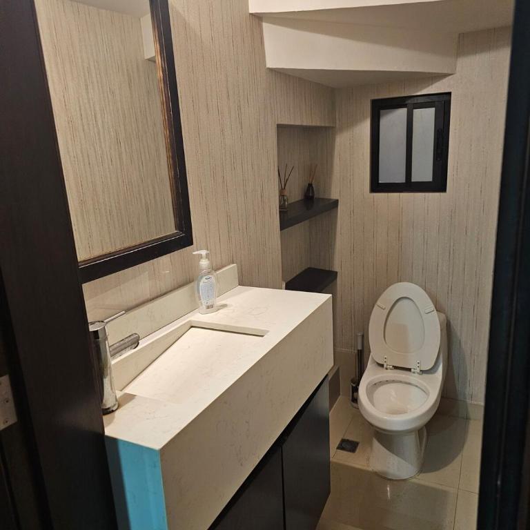 Residencia en Mitras Poniente - Three-Bedroom House - 4