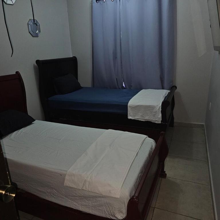 Residencia en Mitras Poniente - Three-Bedroom House - 7