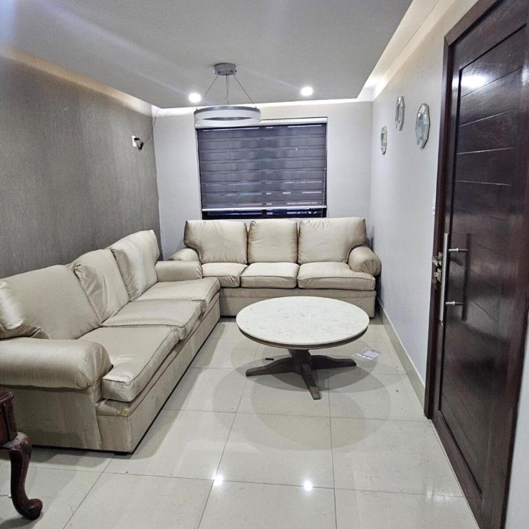 Residencia en Mitras Poniente - Three-Bedroom House - 12