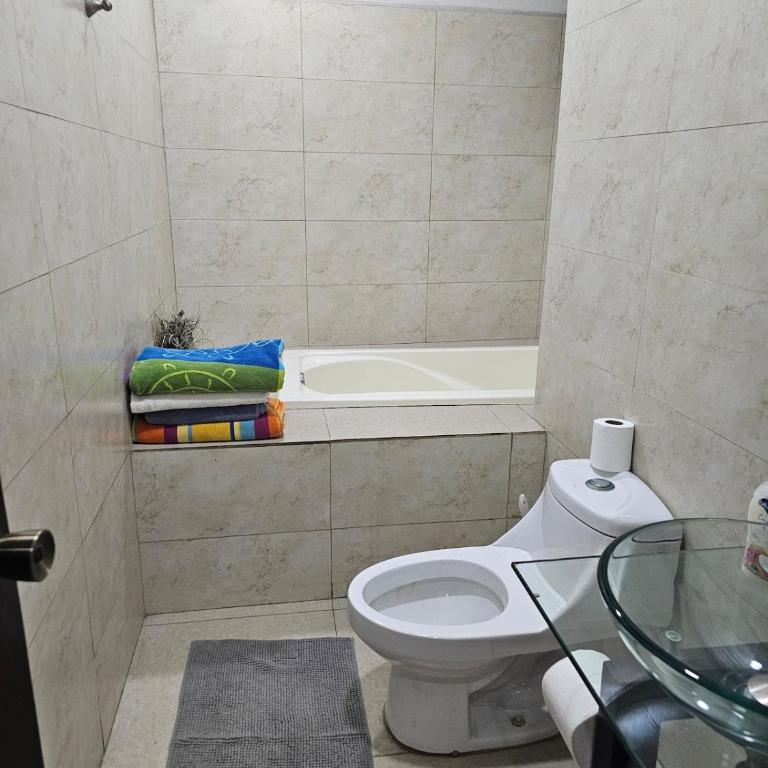Residencia en Mitras Poniente - Three-Bedroom House - 16