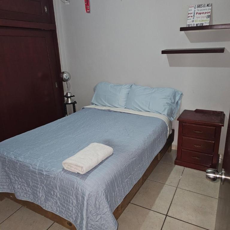 Residencia en Mitras Poniente - Three-Bedroom House - 17