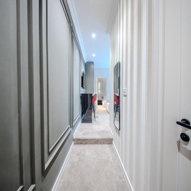 White Gallo Residences - Deluxe One-Bedroom Apartment - 22