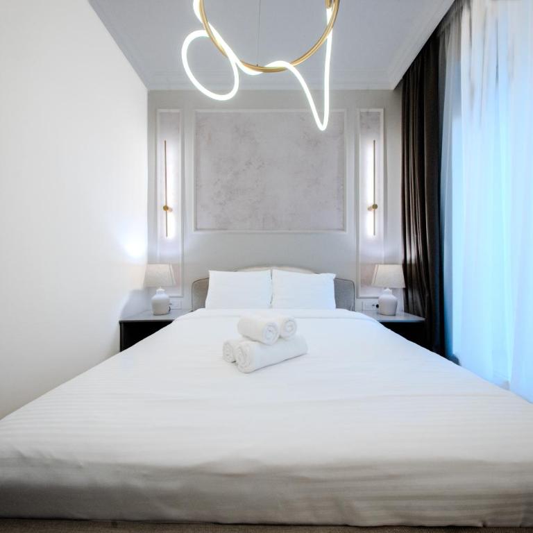 White Gallo Residences - Deluxe One-Bedroom Apartment - 13